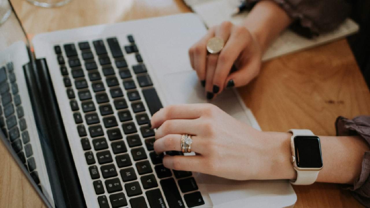How I Use Canva, Notion, and ChatGPT to Grow My Remote Work Career